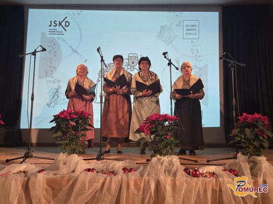 FOTO: Na Kobilju je odmevala lepa domača ljudska pesem
