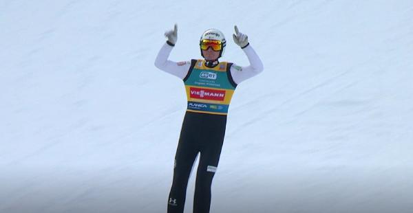 Domen Prevc slavil na prvi tekmi v Planici