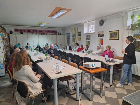 FOTO: Je to le pozabljivost ali znak demence? Strokovnjaki opozarjajo na ključne razlike