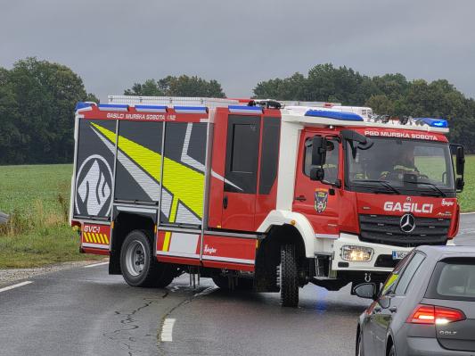 Gasilci v Pomurju z višine rešili dve osebi