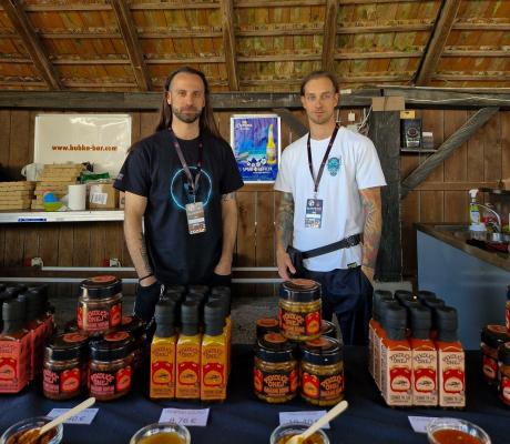 FOTO: Najbolj ju navdušuje fermentacija in ljudje, s katerimi sta obkrožena