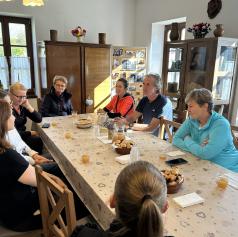 FOTO: Sledi dediščine: Po porabski križevi poti skozi slovenska naselja