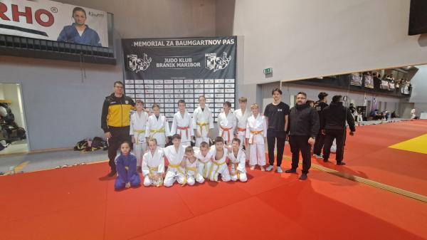 FOTO: Mladi judoisti iz pomurskih klubov blesteli v Mariboru