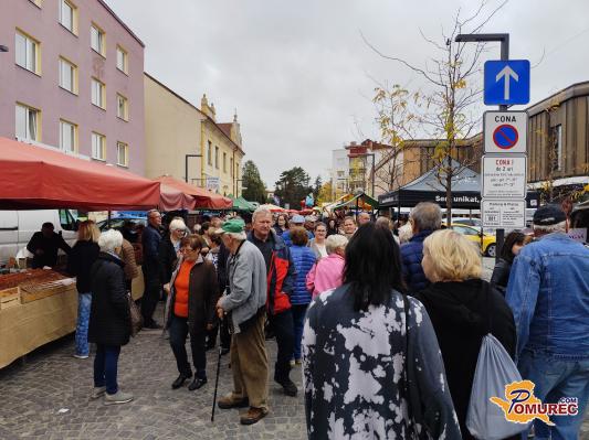 FOTO in VIDEO: Trejzino senje v središče Murske Sobote privablja številne obiskovalce