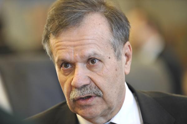 Pejovnik odgovoril na vprašanje o višini članarine Slovenije v CERN-u