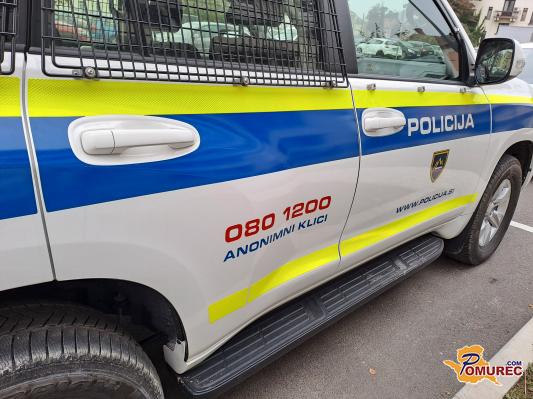 Policisti v Pomurju ustavili tihotapca ljudi in beležili več nesreč
