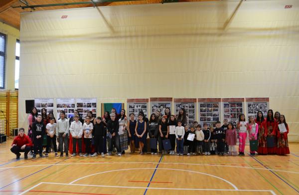 FOTO: Mladi romski ustvarjalci navdušili v Murski Soboti