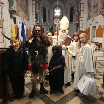 FOTO: Miklavžev prihod prinesel veselje in hvaležnost v župnijsko skupnost