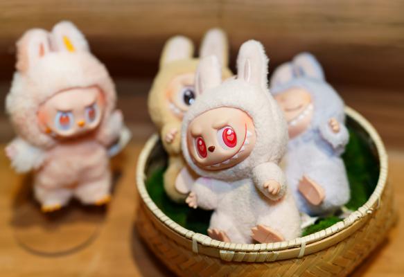 Nevarne igrače Labubu umaknjene s slovenskega trga