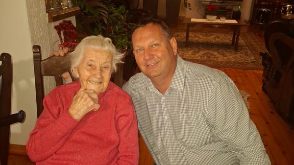 Turniški župan s toplimi željami razveselil starejše občane