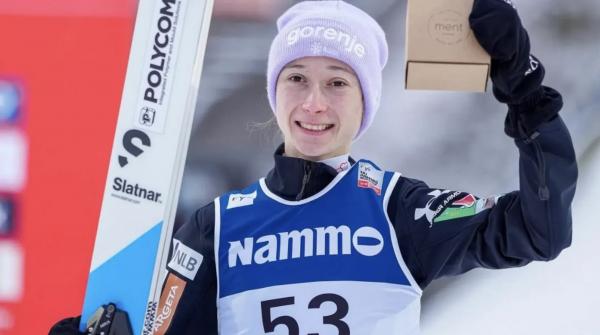 Nika Prevc pred domačimi gledalci do jubilejne 30. zmage v karieri