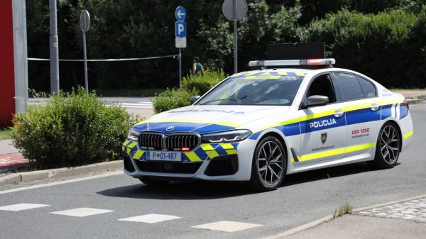 V Pomurju tri prometne nesreče, požar in zaseg kmetijskega traktorja