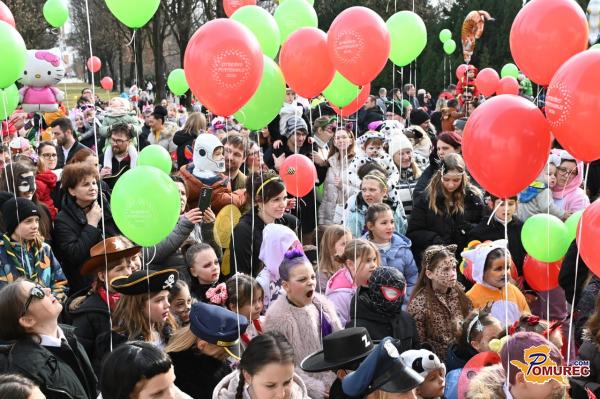 FOTO in VIDEO: Pustovanje v Murski Soboti privabilo številne najmlajše obiskovalce