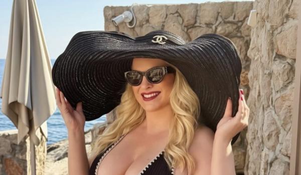 Znana Pomurka navdušila z vročo fotografijo iz Dubrovnika