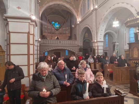 FOTO: Svečnica v Župniji Sveti Jurij v Prekmurju v znamenju svetlobe in vere