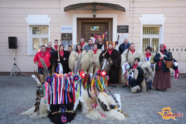 FOTO in VIDEO: Pustni torek v Beltincih otvorili kurenti