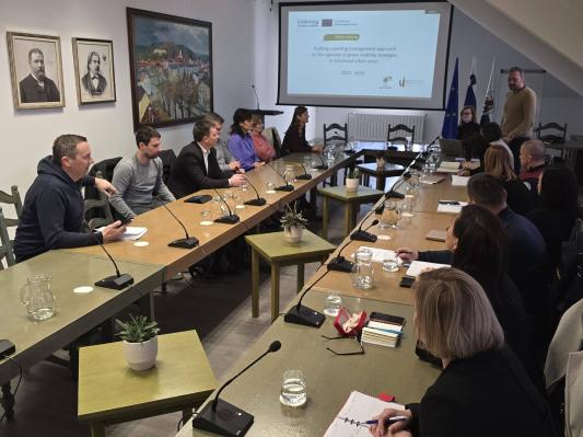 FOTO: V Ljutomeru razkrili načrt za sodobno upravljanje parkiranja