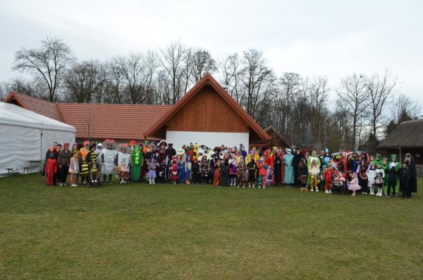 FOTO: Odranske koline in pustna povorka združile krajane