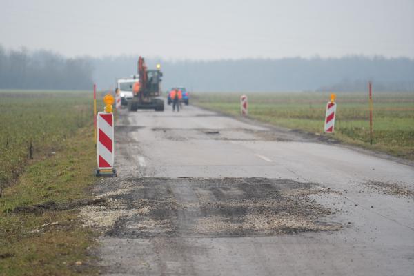 VIDEO: Slabo stanje Polaničeve ceste skrbi prebivalce