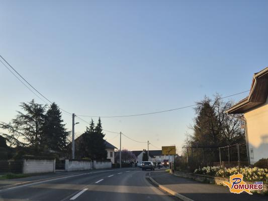 FOTO: V Črenšovcih trčila dva avtomobila, ena oseba poškodovana