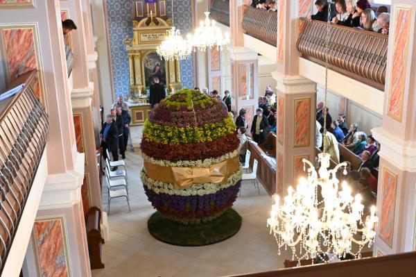 VIDEO: V Pečarovcih ustvarjajo posebno velikonočno jajce
