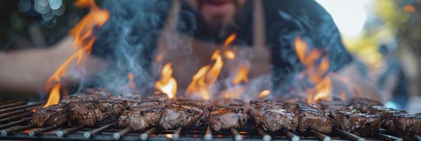 Na piknik v naravo? To morate vedeti o peki na prostem