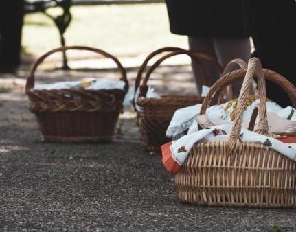 Kaj vse se znajde v velikonočnih košarah? Nekateri izbori vas bodo presenetili