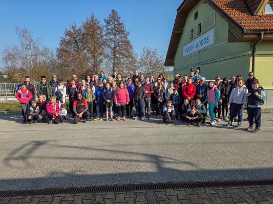 FOTO: Tradicionalni pohod povezal generacije