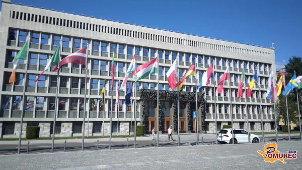 Kdo vse je izpadel iz parlamenta? To so velika imena in pomurski poslanci brez mandata