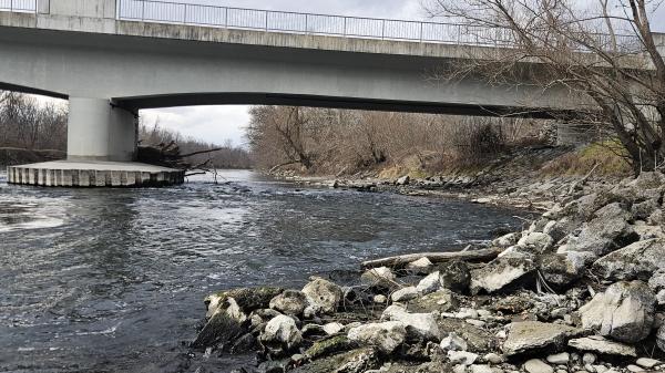 Iz reke Mure potegnili truplo ženske