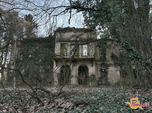 FOTO: Matzenau - pozabljeni dvorec, ki spomladi znova zaživi