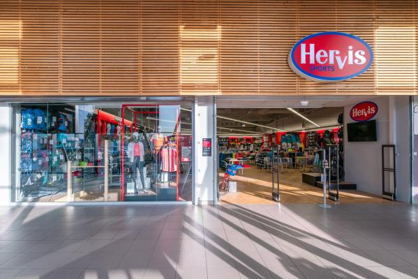 Se Hervis poslavlja od Slovenije? Trgovine naj bi zaprli že julija, delovna mesta ogrožena