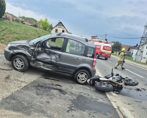 Huda nesreča: 23-letni motorist izgubil življenje, sopotnik poškodovan