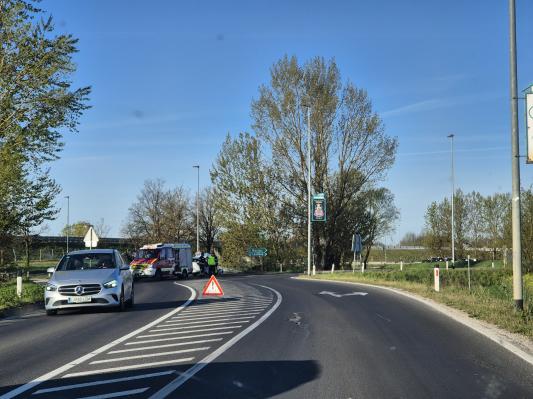 FOTO: Huda nesreča na Bakovski ulici, ena oseba poškodovana