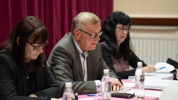 Zaplet v Gornjih Petrovcih: seja končana v pol ure, župan opozarja na posledice