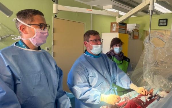 FOTO: V murskosoboški bolnišnici prvič mehansko odstranili pljučni strdek