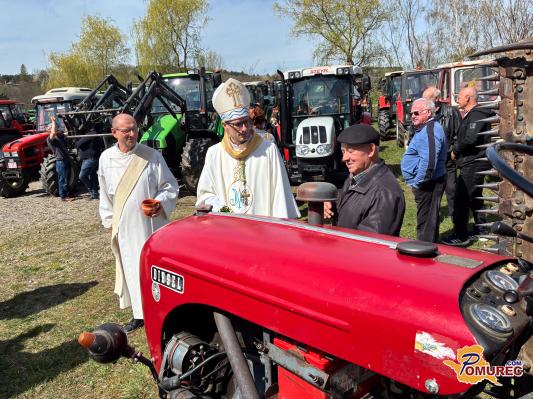 FOTO in VIDEO: Blagoslov traktorjev na Goričkem znova povezal skupnost
