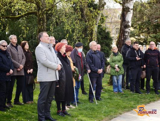 FOTO in VIDEO: Murska Sobota obeležila 81 let svobode: »Radi te imamo, mali varaš«