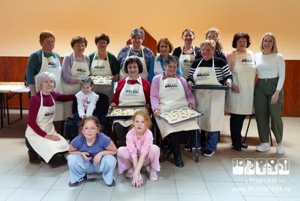 FOTO: Izkušene gospodinje razkrile skrivnost popolnih perecov