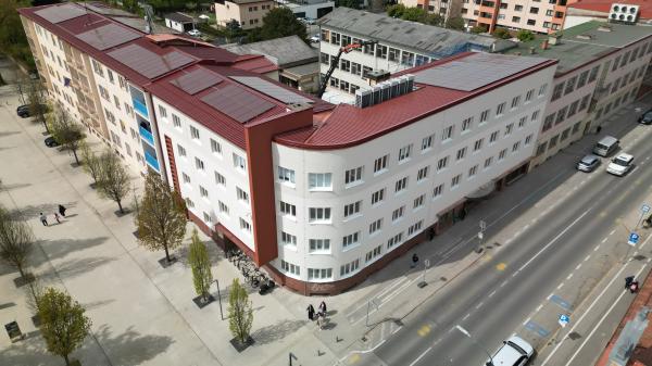 FOTO: Nekdanji Delavski dom dobiva novo podobo