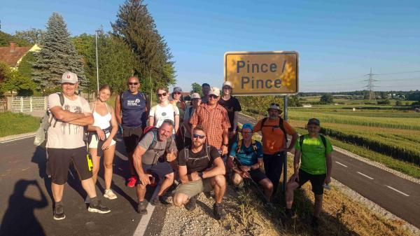 FOTO: Od Hodoša do Pinc: Na cilj prišlo le 28 najvztrajnejših pohodnikov