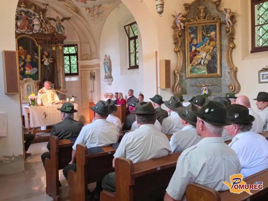 FOTO: S tradicionalno mašo poudarili pomen sodelovanja z lokalnim okoljem