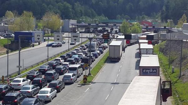 Na avtocesti se začenja rdeče obdobje, to svetujejo na Darsu