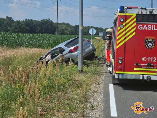 Trčenje na Vaneči terjalo hude poškodbe voznika