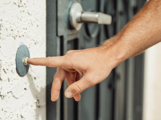 Policija opozarja: Zaradi te napake lahko ostanete brez denarja