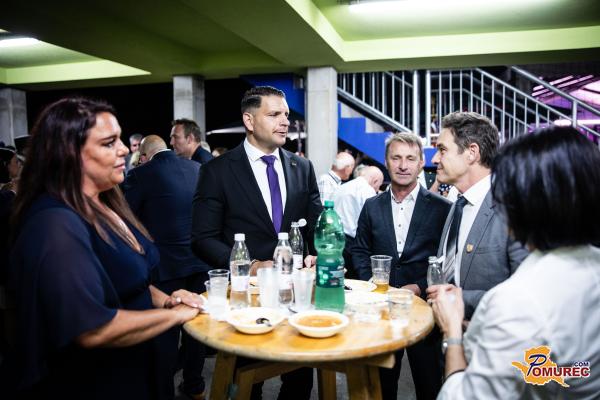 FOTO: Koga smo srečali na prazničnem večeru v Veliki Polani?