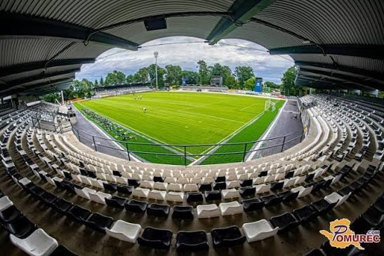 FOTO: Nova tribuna na Fazaneriji vse bližje končni podobi