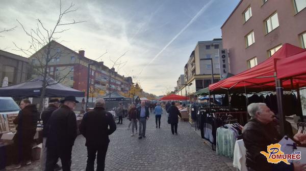FOTO in VIDEO: Trezino senje se je začelo: Tako živahno je že zjutraj v Murski Soboti
