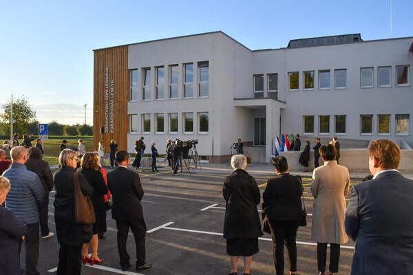 FOTO in VIDEO: Po dolgoletni prostorski stiski Zdravstveni dom Lendava pridobil nove prostore