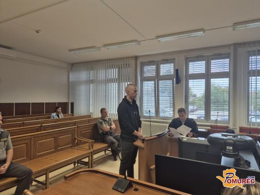 So ga izdali športni copati? Mitja Virag pred sodnikom zanikal krivdo